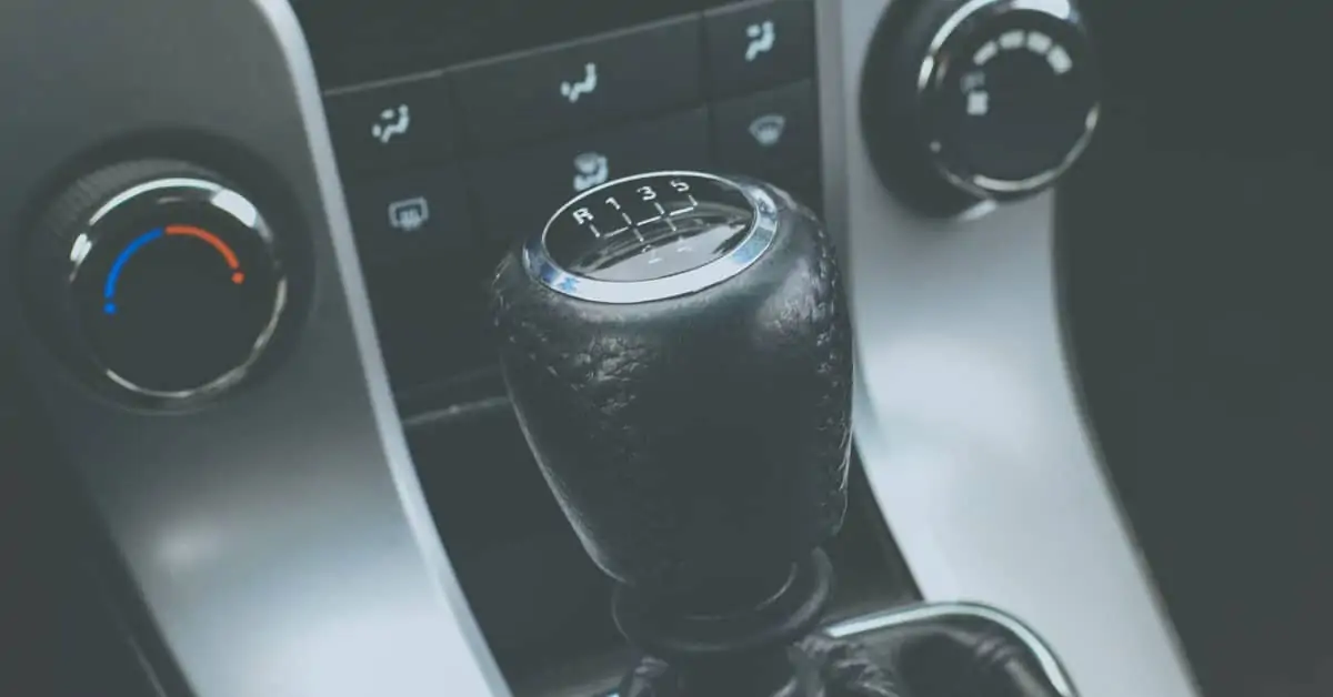 What Happens If You Miss A Shift In A Manual Car?